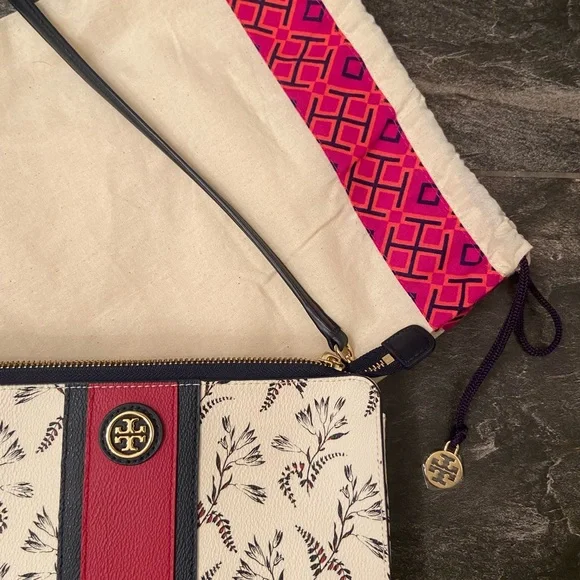 Tory Burch Crossbody Bag / Purse - Picture 8 of 8